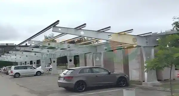 Achèvement réussi du projet européen de carport solaire double face